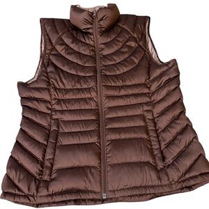 Bernardo Packable Vest.- goose down filled,  copper bronze color size medium